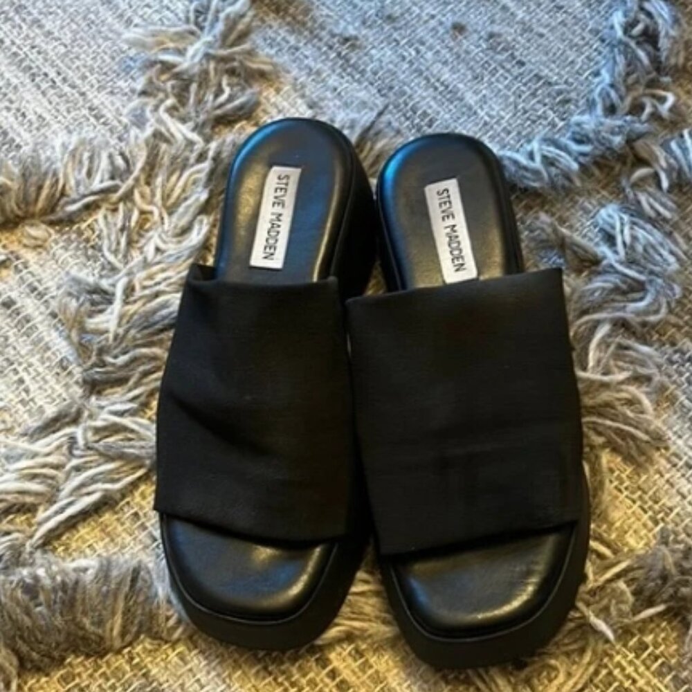 Steve Madden Slinky Slide Sandals